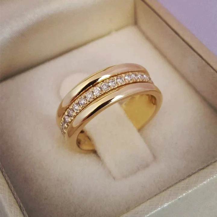 Vintage prsten sa cirkonijumom
